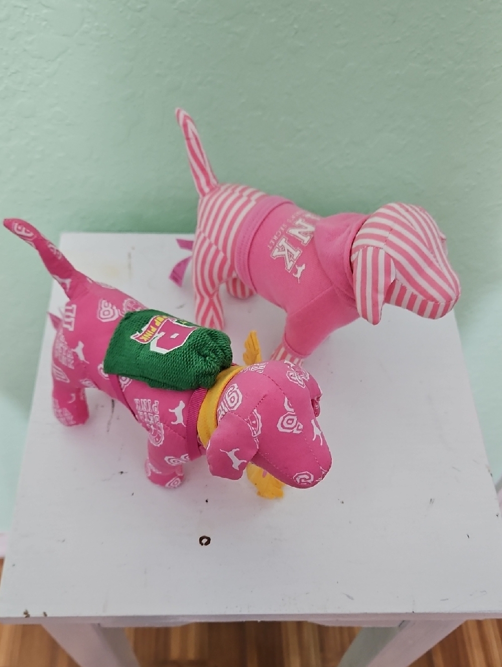 VICTORIA'S SECRET collectable dogs